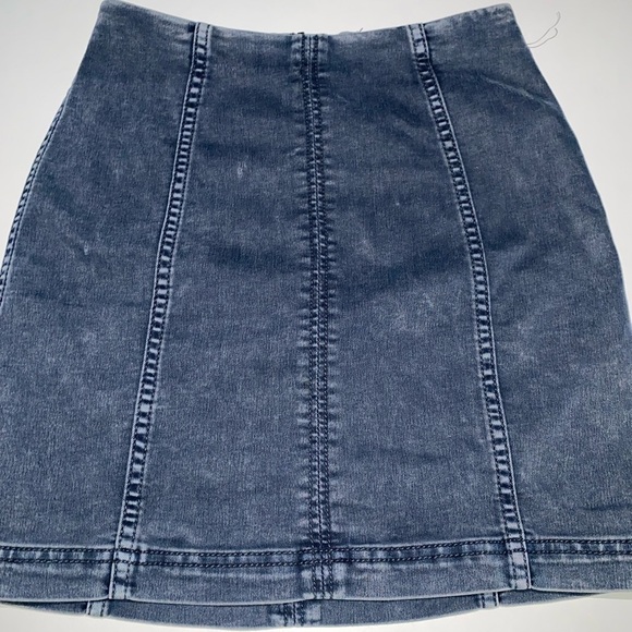 FREE PEOPLE WE THE FREE MODERN FEMME BLUE GRAY DENIM MINISKIRT TRENDY BOHEMIAN - Picture 8 of 8